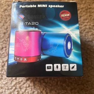 Portable mini speaker